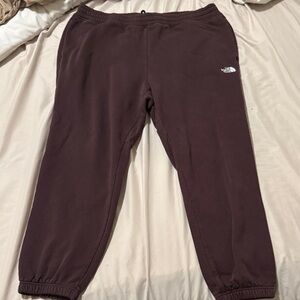 North face XXL sweatpants maroon color. Very comfy and soft